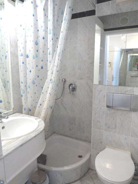 Schickes 1-Zimmer Apartment im Nordend image 2