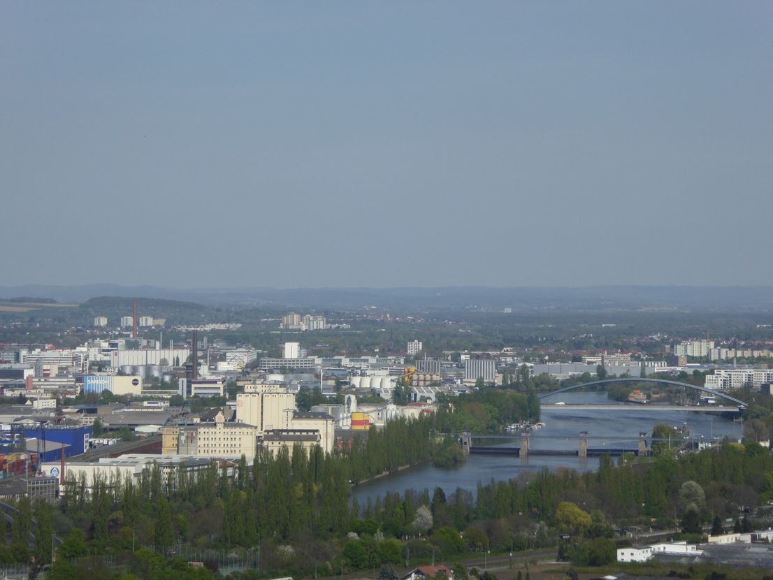 24 Etage im Henninger Turm image