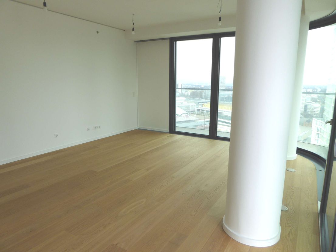 Grand Tower 24.OG image 2