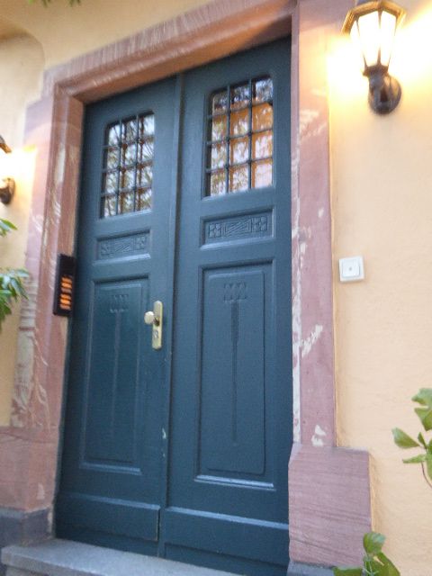 Schicke Altbauwohnung Westend image 2