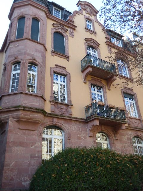 Schicke Altbauwohnung Westend