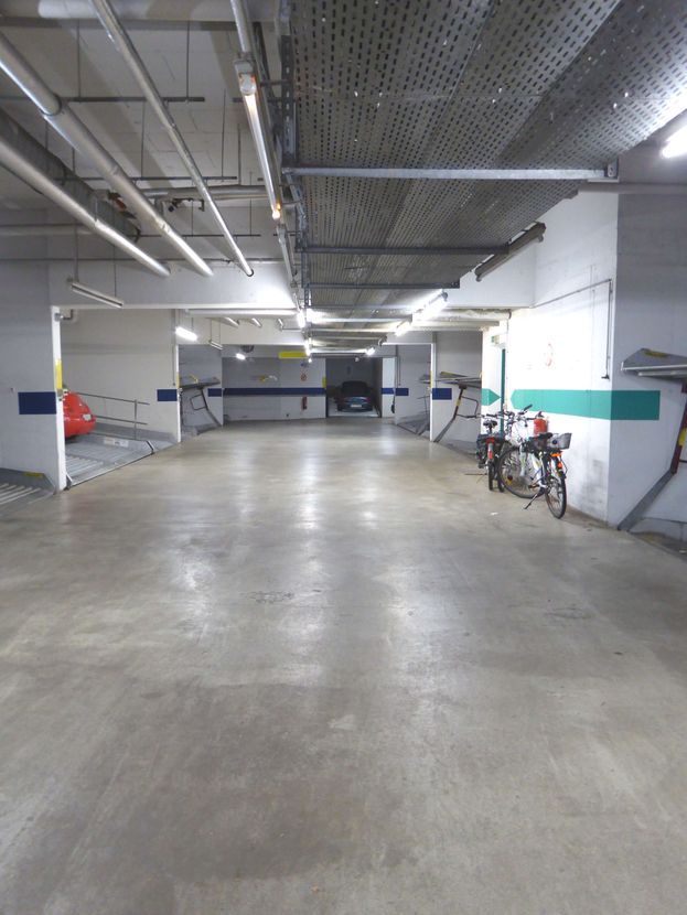 Tiefgaragenstellplatz in gesuchter Lage image 1