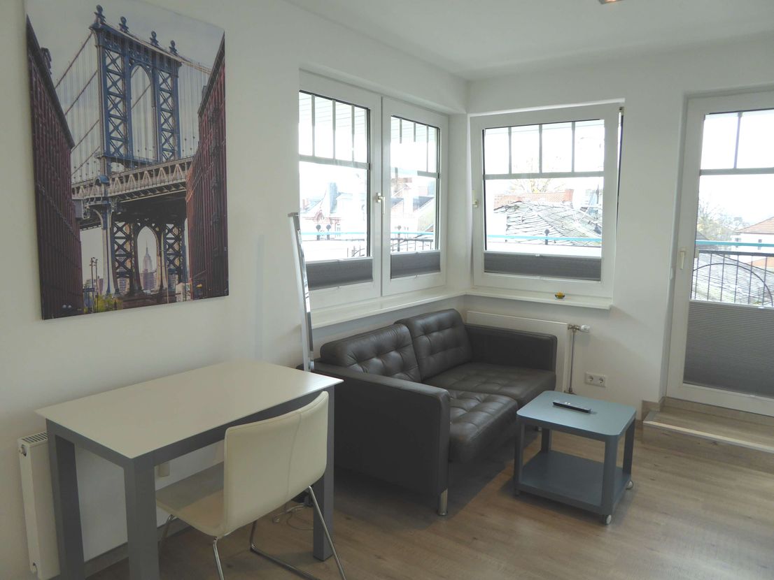 Schöne 1-Zimmerwohnung mit Skylineblick im Nordend image 2