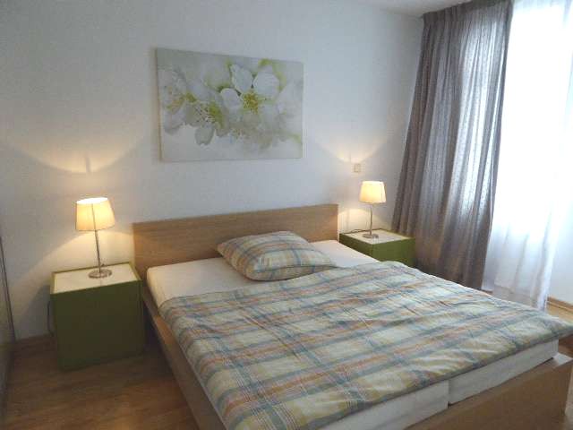 Sonnige 2-Zimmerwohnung in bester Nordendlage image 2