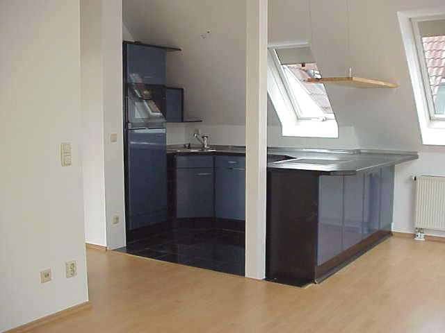 Schöne Dachgeschosswohnung in Eckenheim image