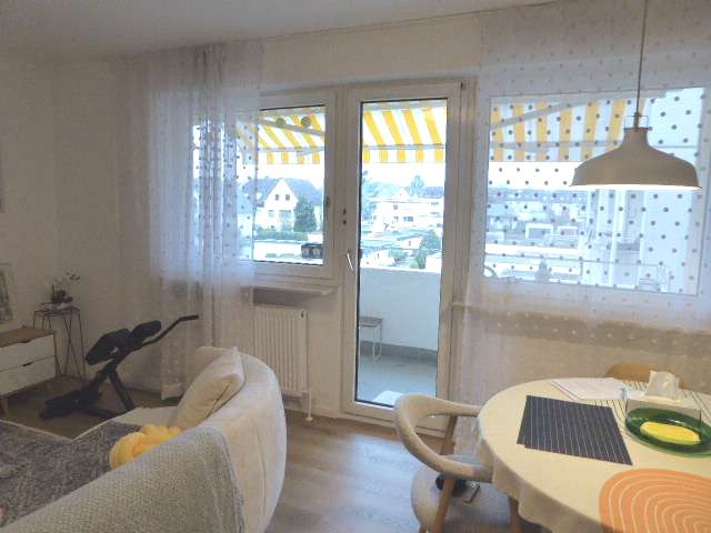 Großzügig geschnittene 2-Zimmerwohnung image 3