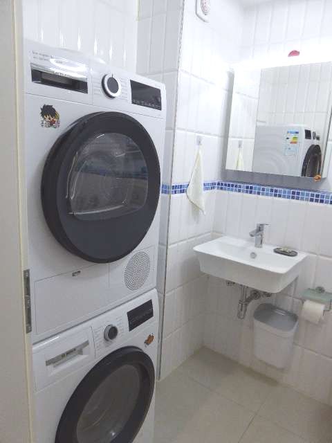 Großzügig geschnittene 2-Zimmerwohnung image 4