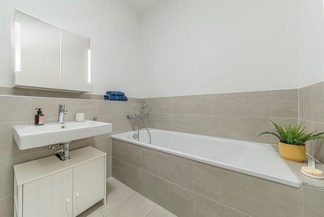 Schöne 3-Zimmerwohnung nur wenige Fußminuten in die Innenstadt... image