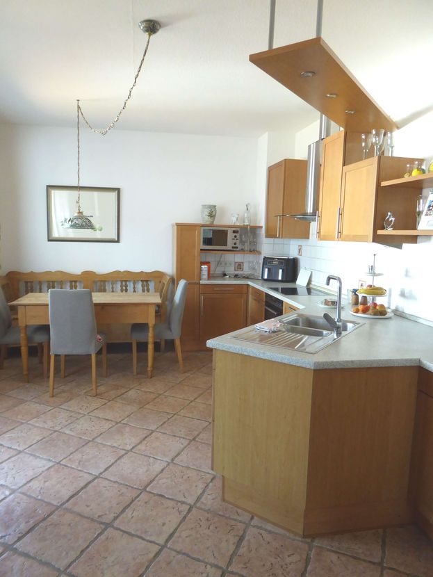Wohn-und Geschäftshaus zzgl. einem Einfamilienhaus in zweiter Baureihe.. image