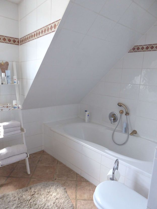 Wohn-und Geschäftshaus zzgl. einem Einfamilienhaus in zweiter Baureihe.. image