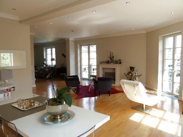 Traumhafte 4-Zimmer Altbauwohnung in bester Westendlage image