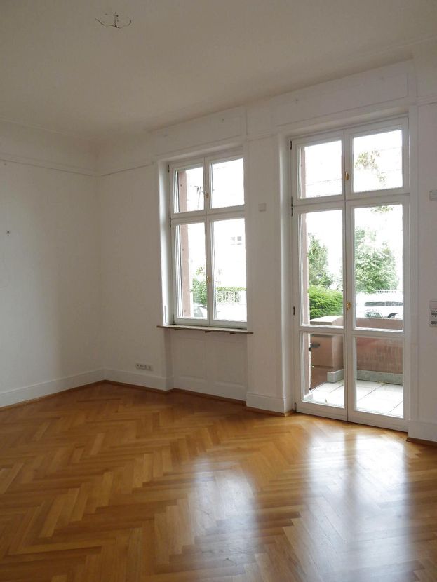 Altbauwohnung im Holzhausenviertel image 5