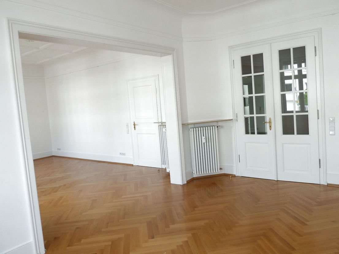 Altbauwohnung im Holzhausenviertel image