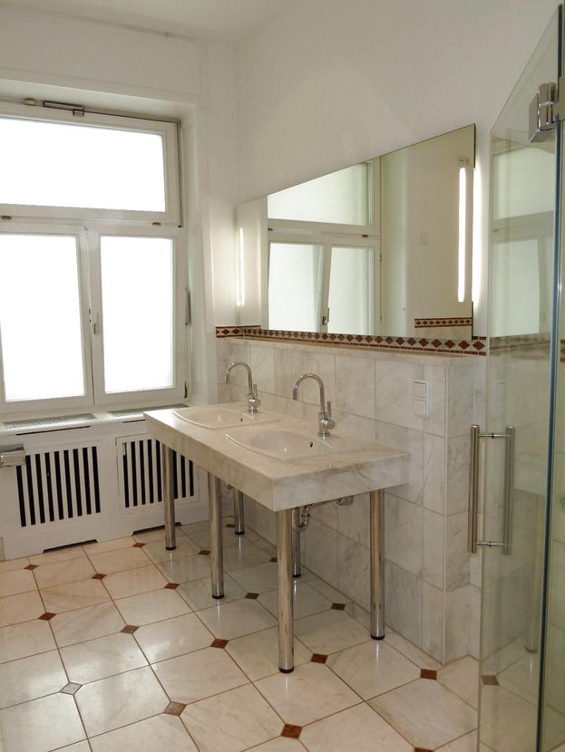 Altbauwohnung im Holzhausenviertel image 4