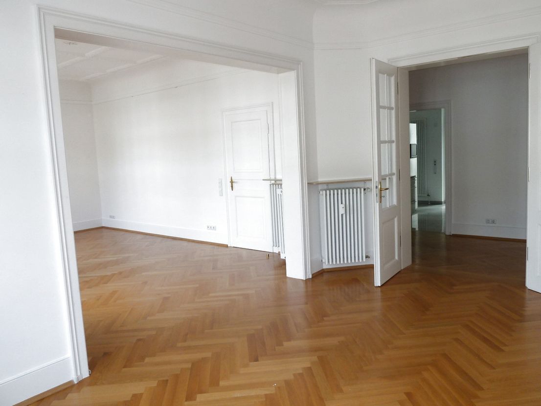 Altbauwohnung im Holzhausenviertel image