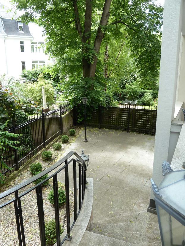 Altbauwohnung im Holzhausenviertel image