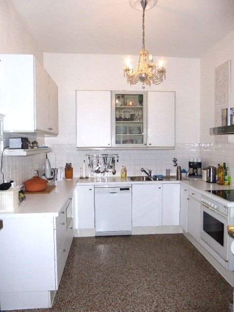 Schicke Stadtvilla mit traumhaft angelegten Garten in guter Wohnlage image