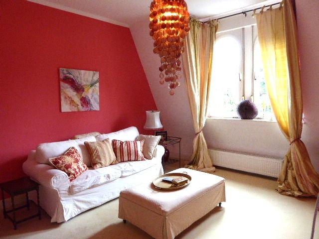 Schicke Stadtvilla mit traumhaft angelegten Garten in guter Wohnlage image 5