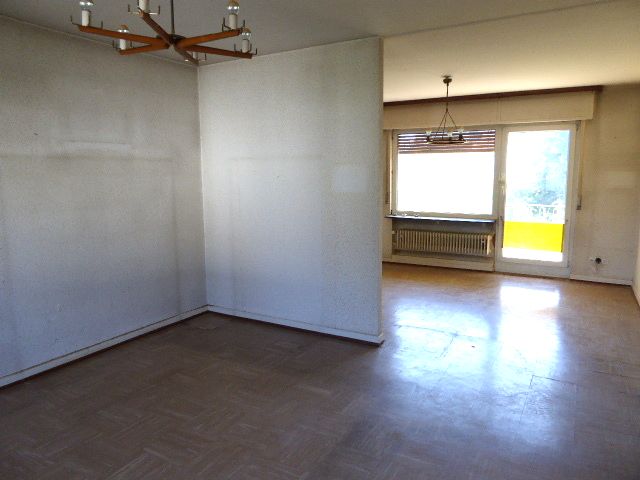 Renovierungsbedürftige Doppelhaushälfte direkt am Goetheturm image