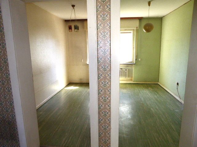 Renovierungsbedürftige Doppelhaushälfte direkt am Goetheturm image 4