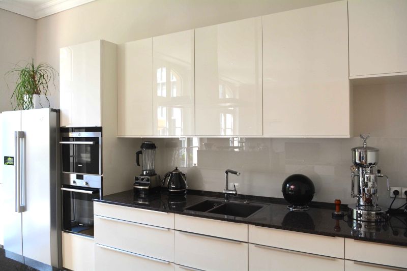 Traumhafte Altbauwohnung image 4