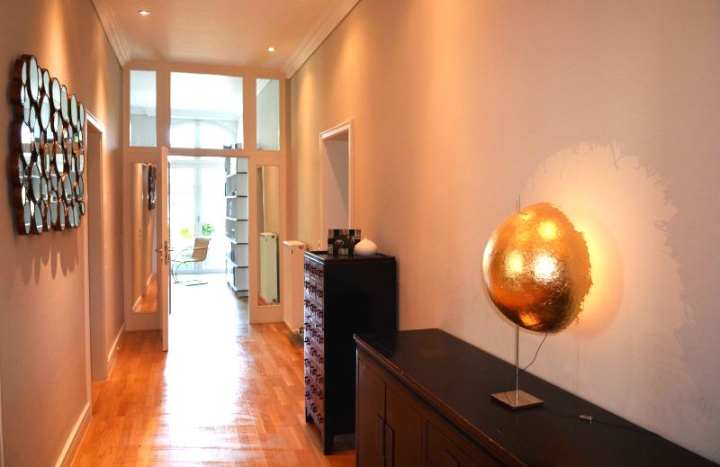 Traumhafte Altbauwohnung image 2