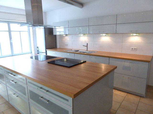 Modernes Stadthaus in familienfreundlicher Lage von Bad Homburg image